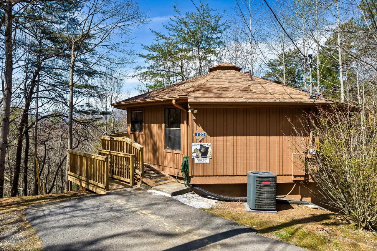 Gnoming Around Villa Gatlinburg Exterior photo
